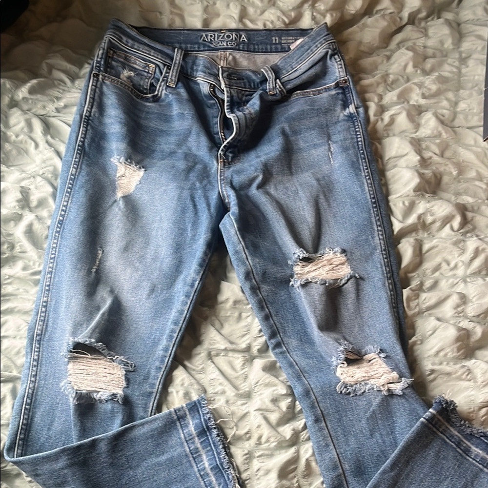 Arizona Jean Company Women's Distressed Blue Jeans